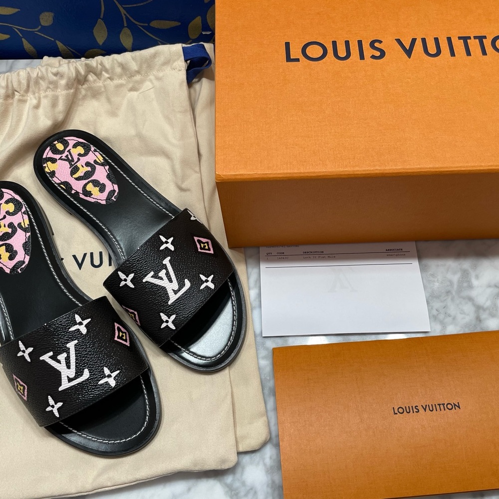 Louis Vuitton Wild At Heart Lock It Flat Mule Slides/Sandals size 41
